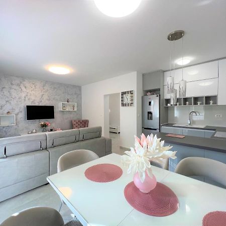 Apartment Makarska Bagian luar foto