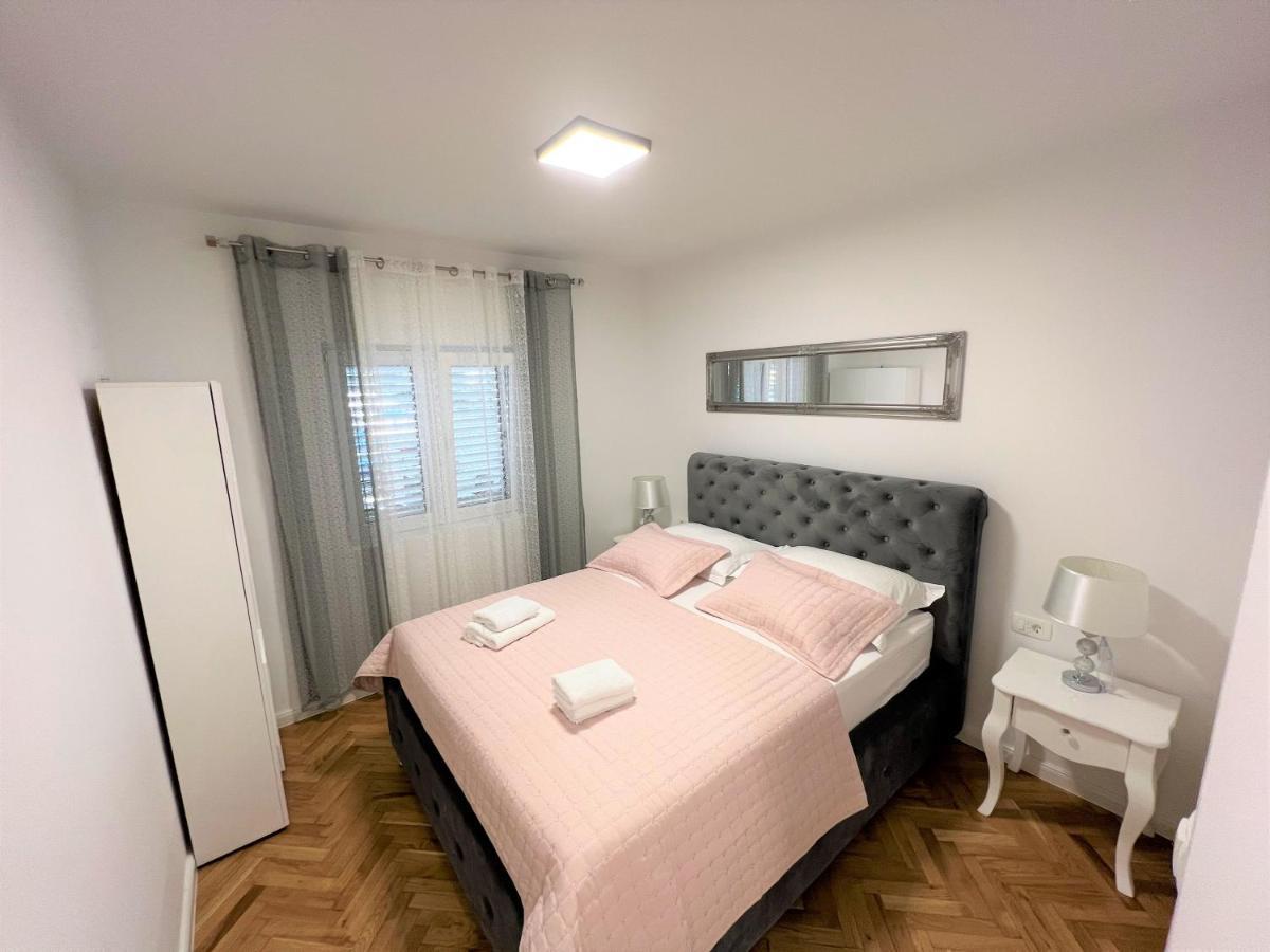 Apartment Makarska Bagian luar foto