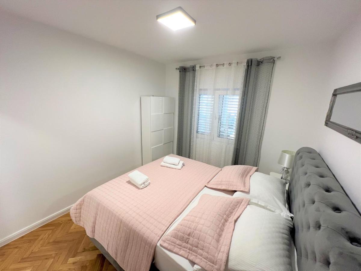 Apartment Makarska Bagian luar foto