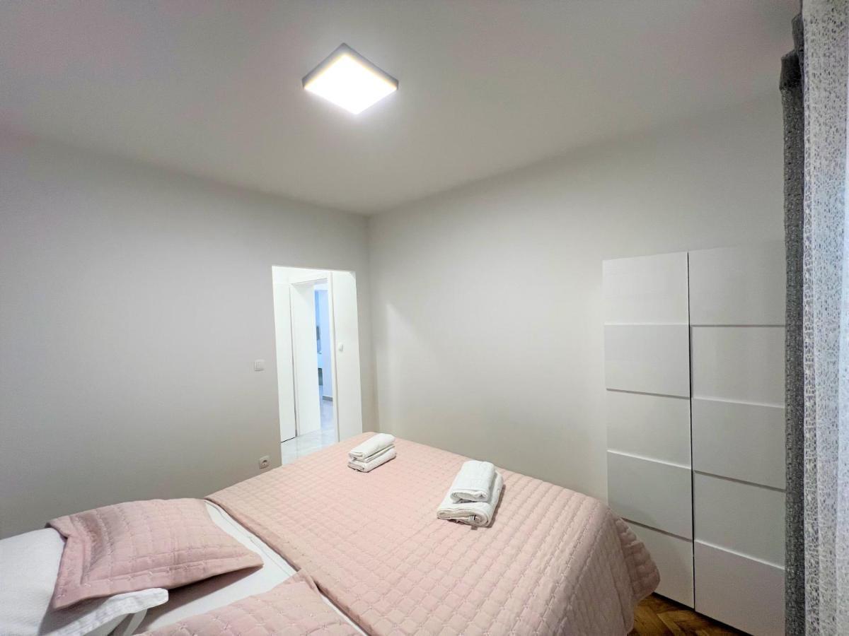 Apartment Makarska Bagian luar foto