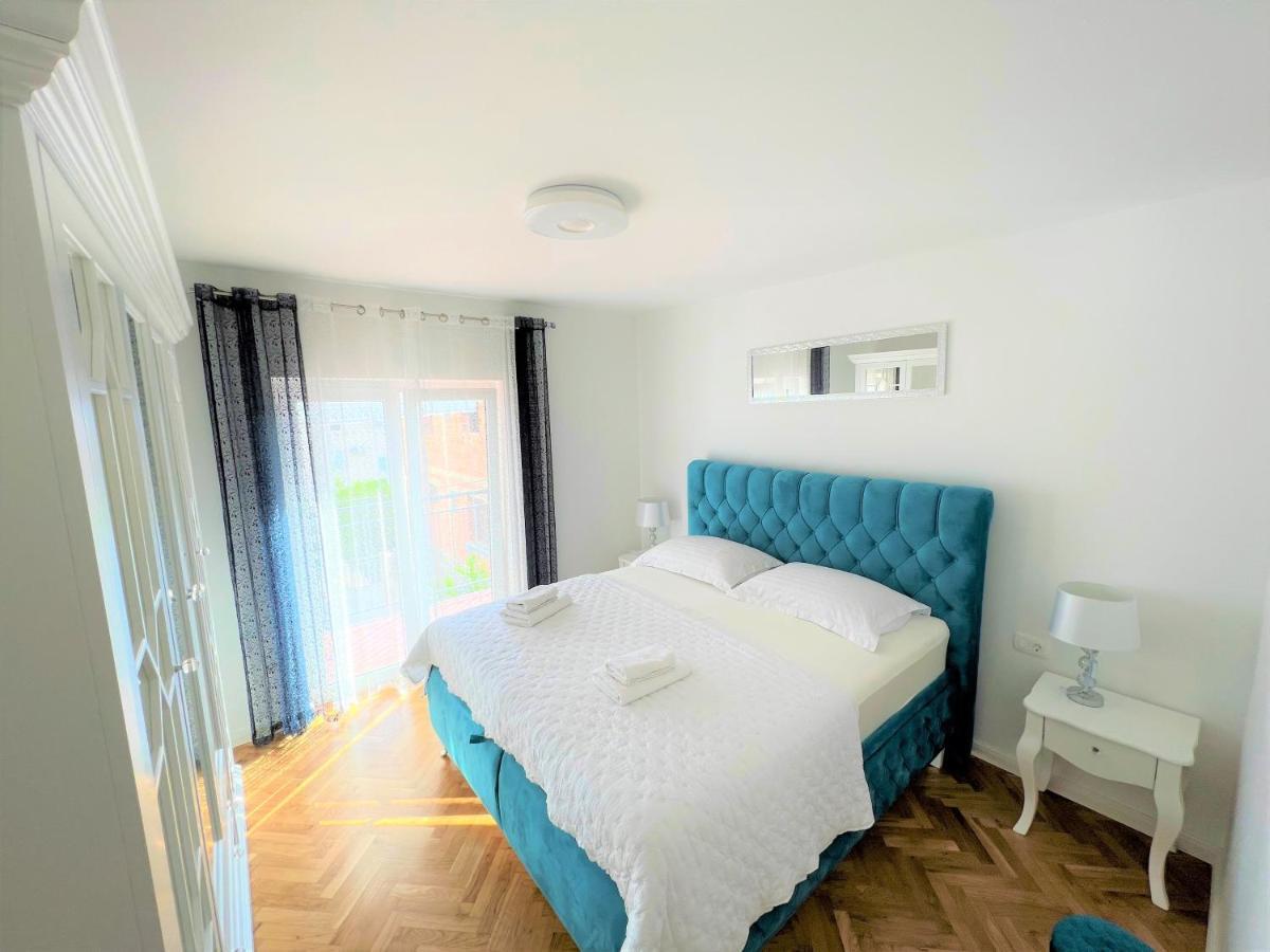 Apartment Makarska Bagian luar foto