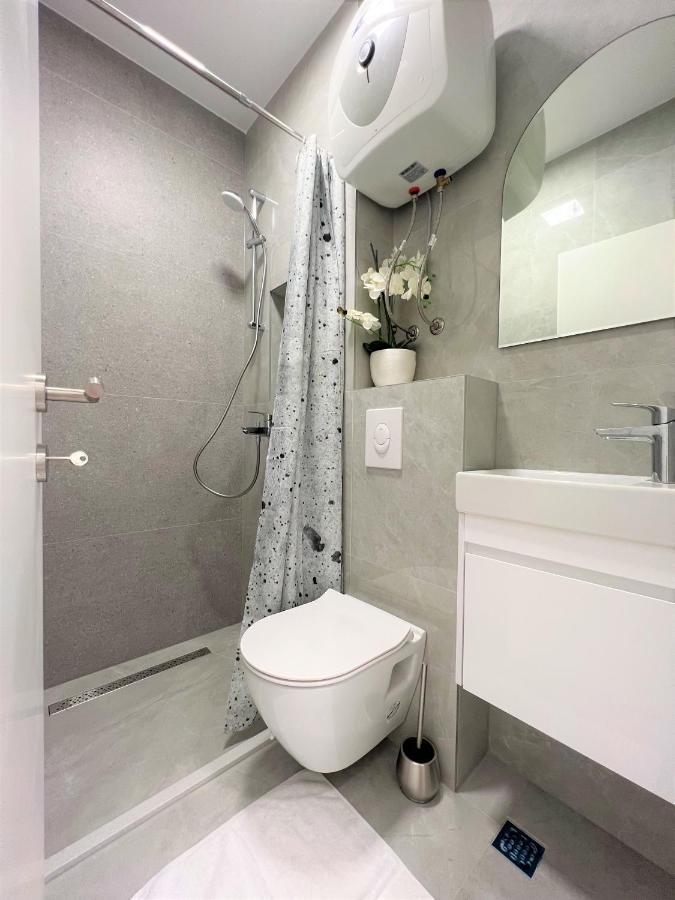 Apartment Makarska Bagian luar foto